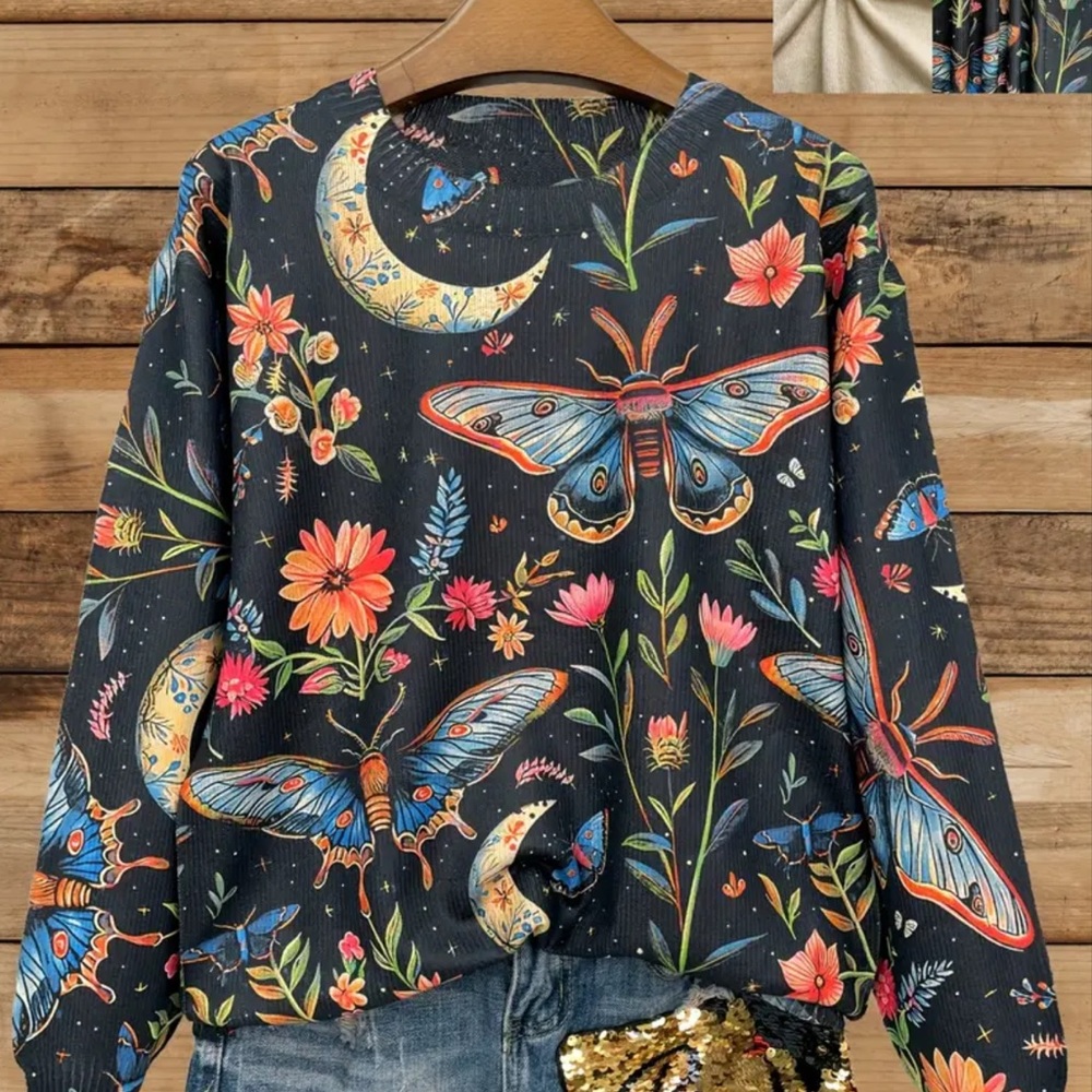 Crescent Moon Sweater - Picture 5 of 5
